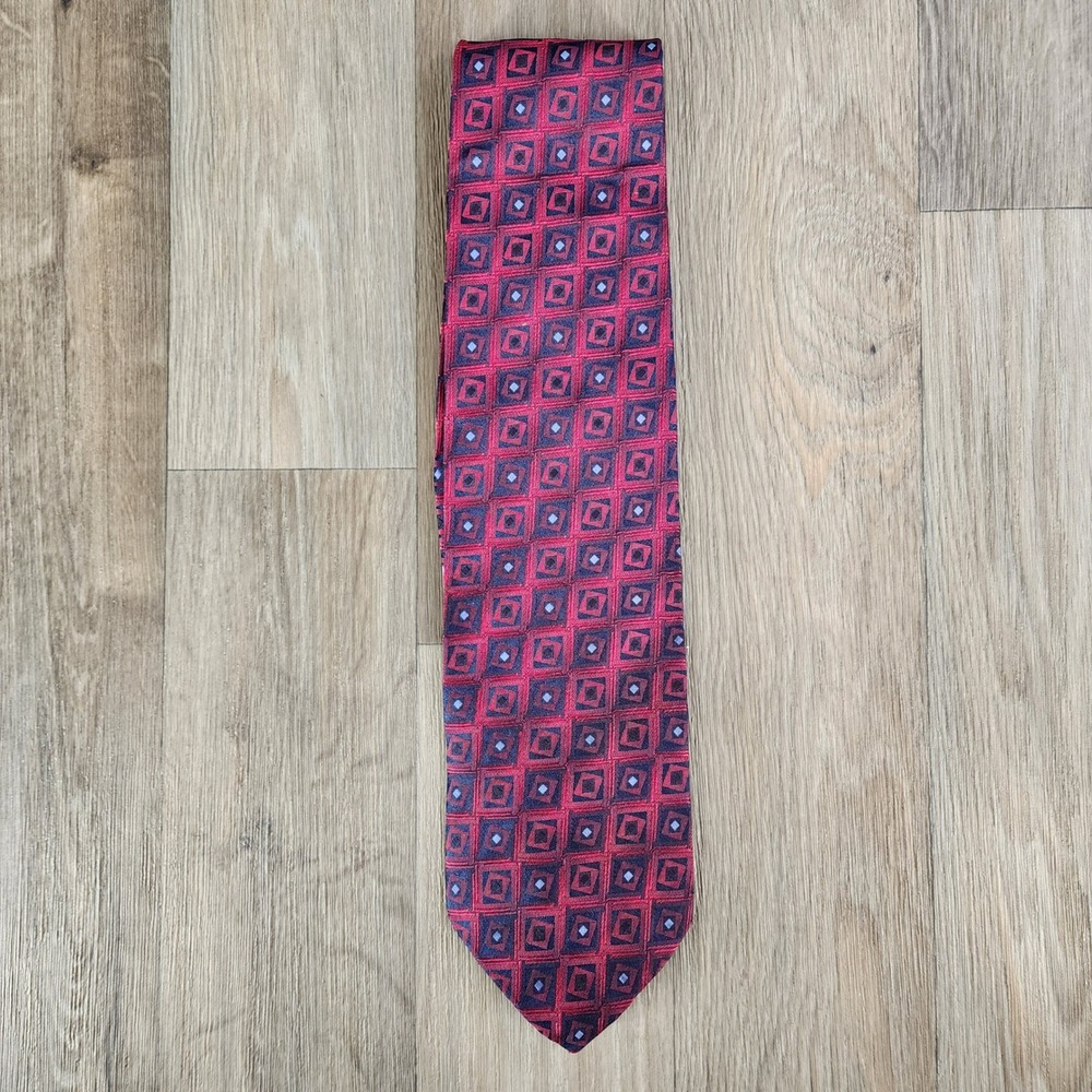 Roberto Villini Collezione Red Navy Geometric Diamond Silk Hand Made Necktie